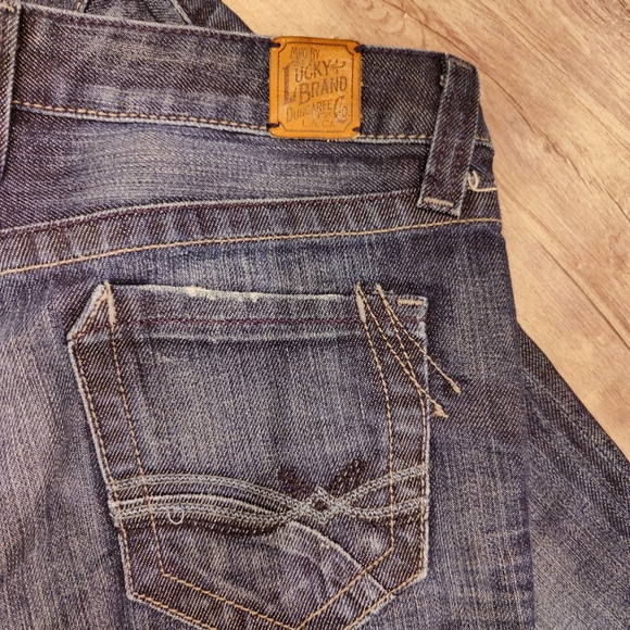 Lucky Brand Jeans - Picture 2 of 4